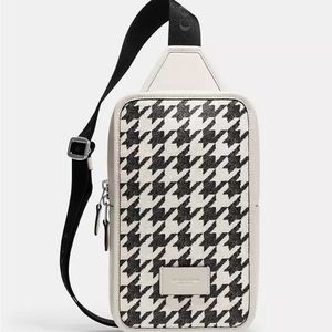 NEW IN PACKAGING- COACH Sullivan Pack With Houndstooth Print